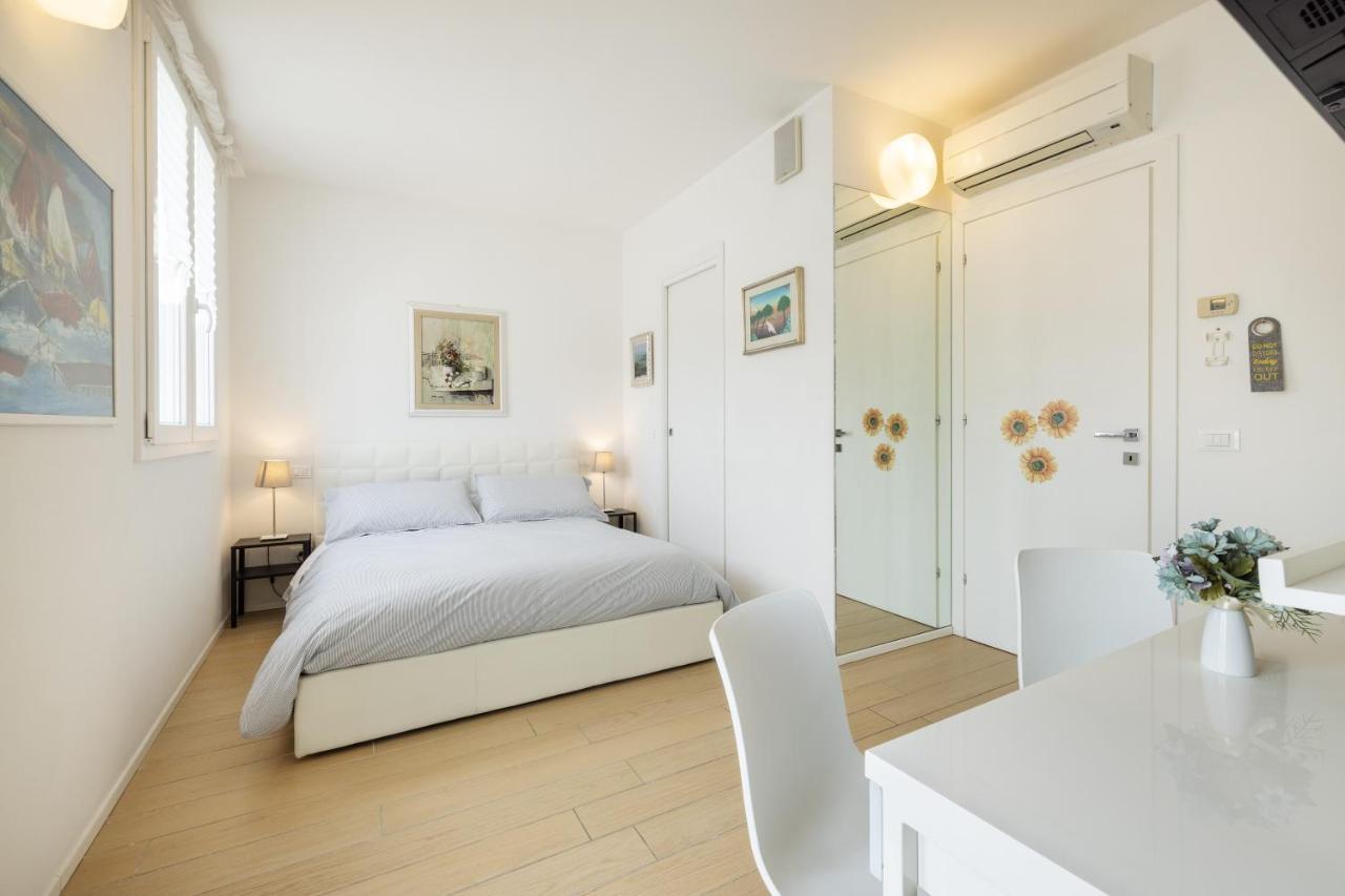 B&B Ca Bianca Ventisette Riccione Extérieur photo